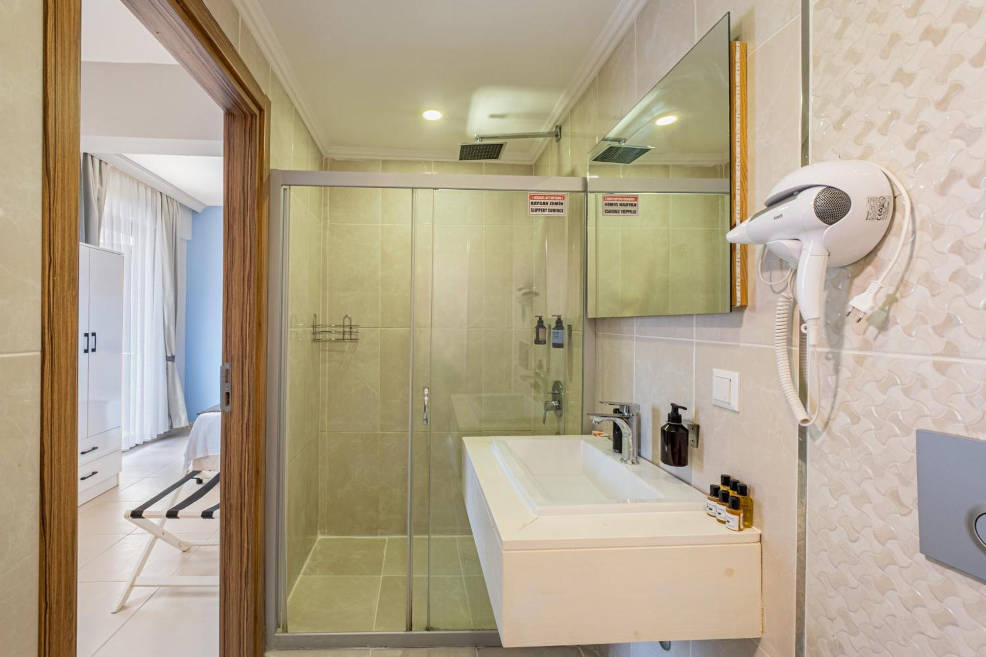 Himm Hotel 卡斯 外观 照片
